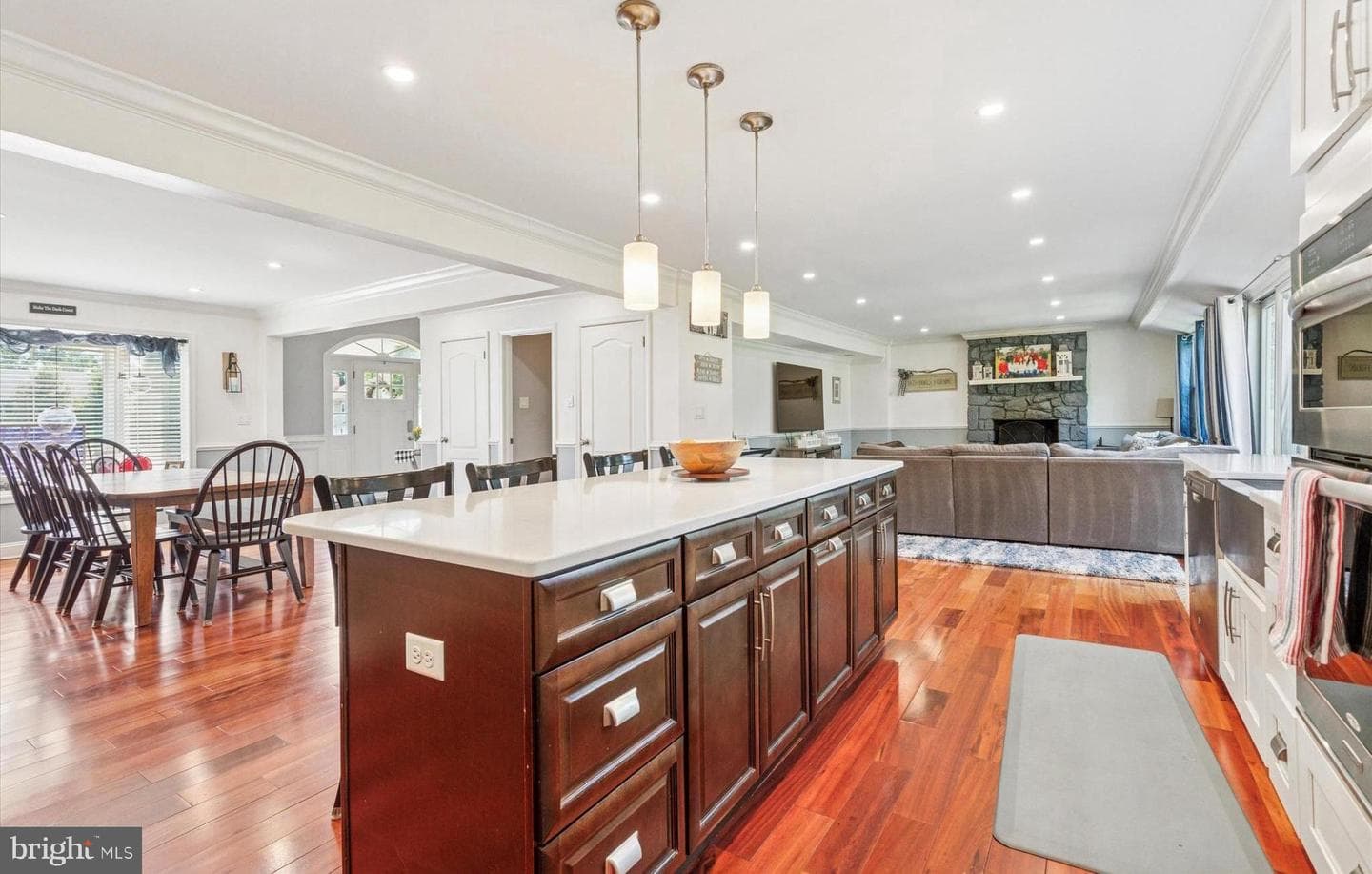 1004 Winding River Lane photo 9