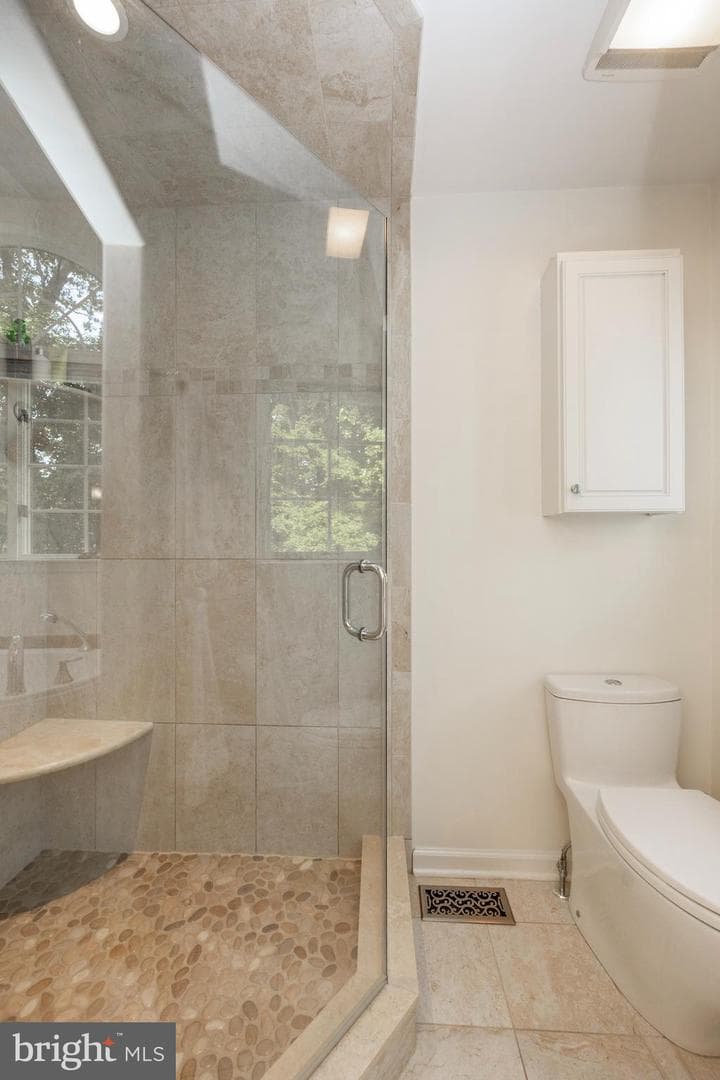 637 Huntington Drive photo 30