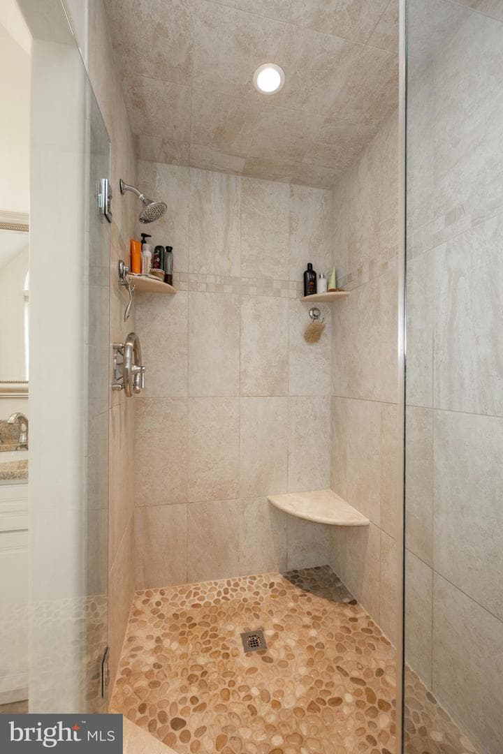 637 Huntington Drive photo 31