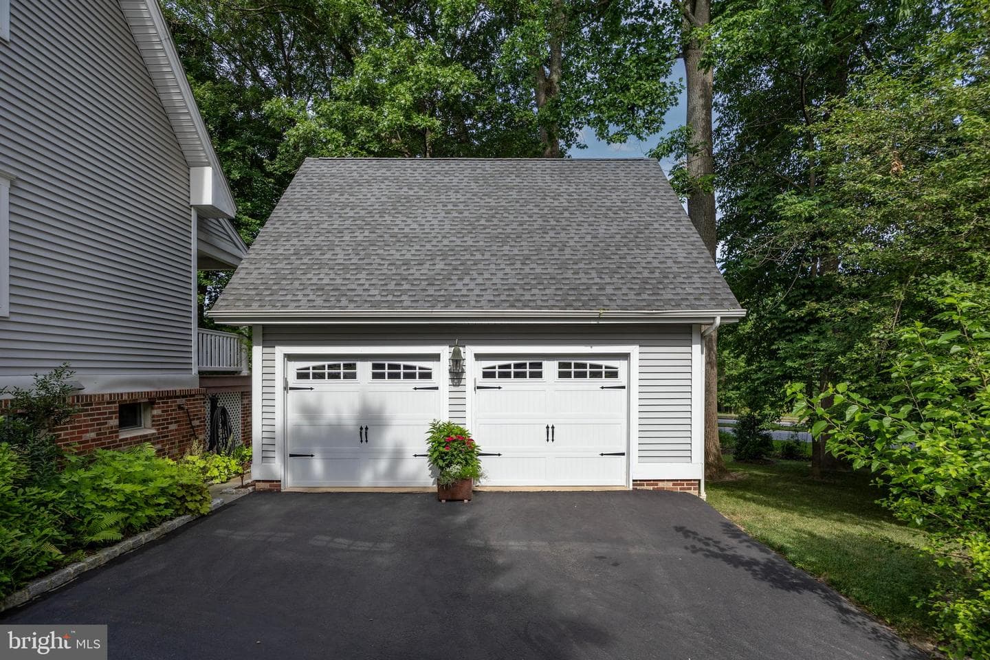 637 Huntington Drive photo 49