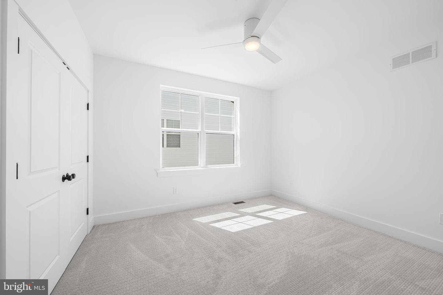 217 Namar Avenue photo 34