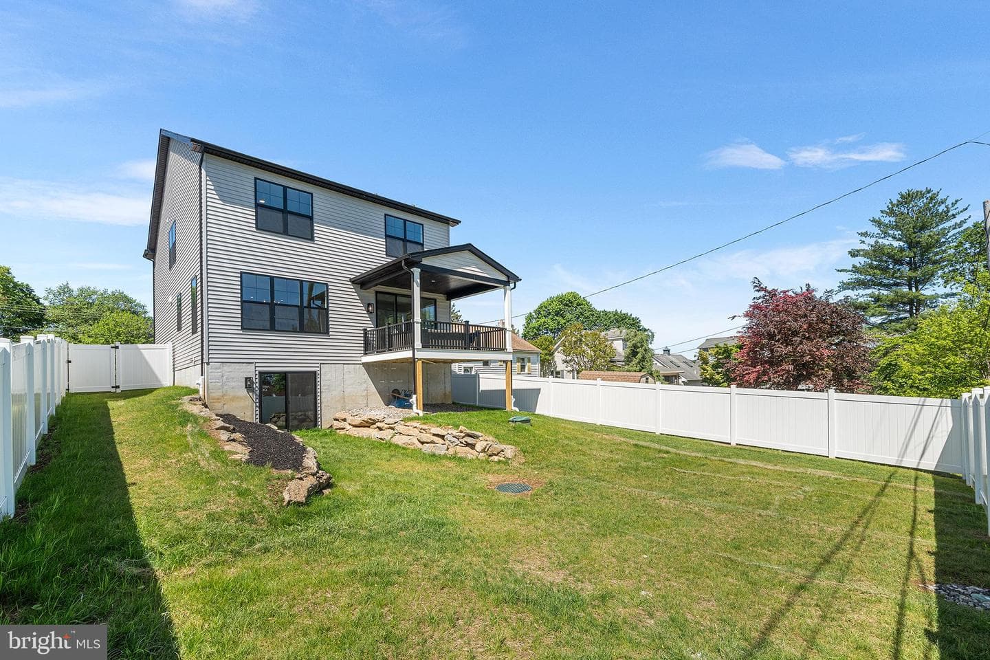 217 Namar Avenue photo 37