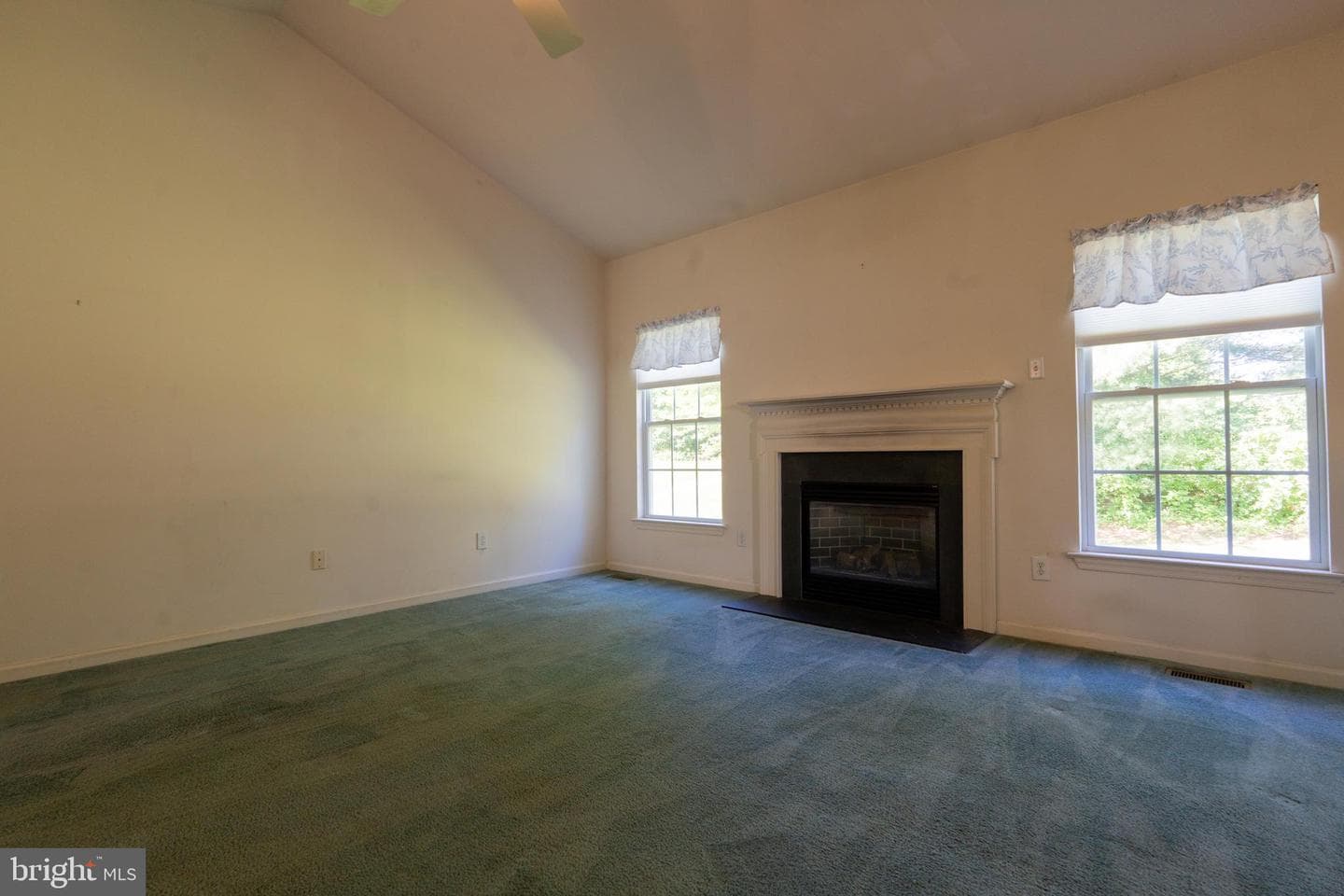 180 Milbury Road photo 2