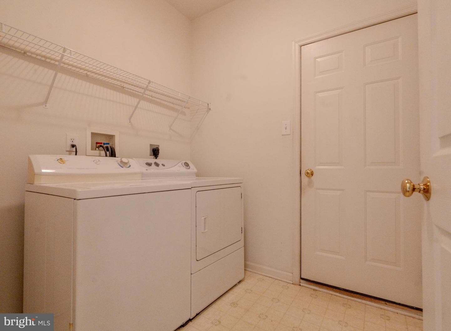 180 Milbury Road photo 6