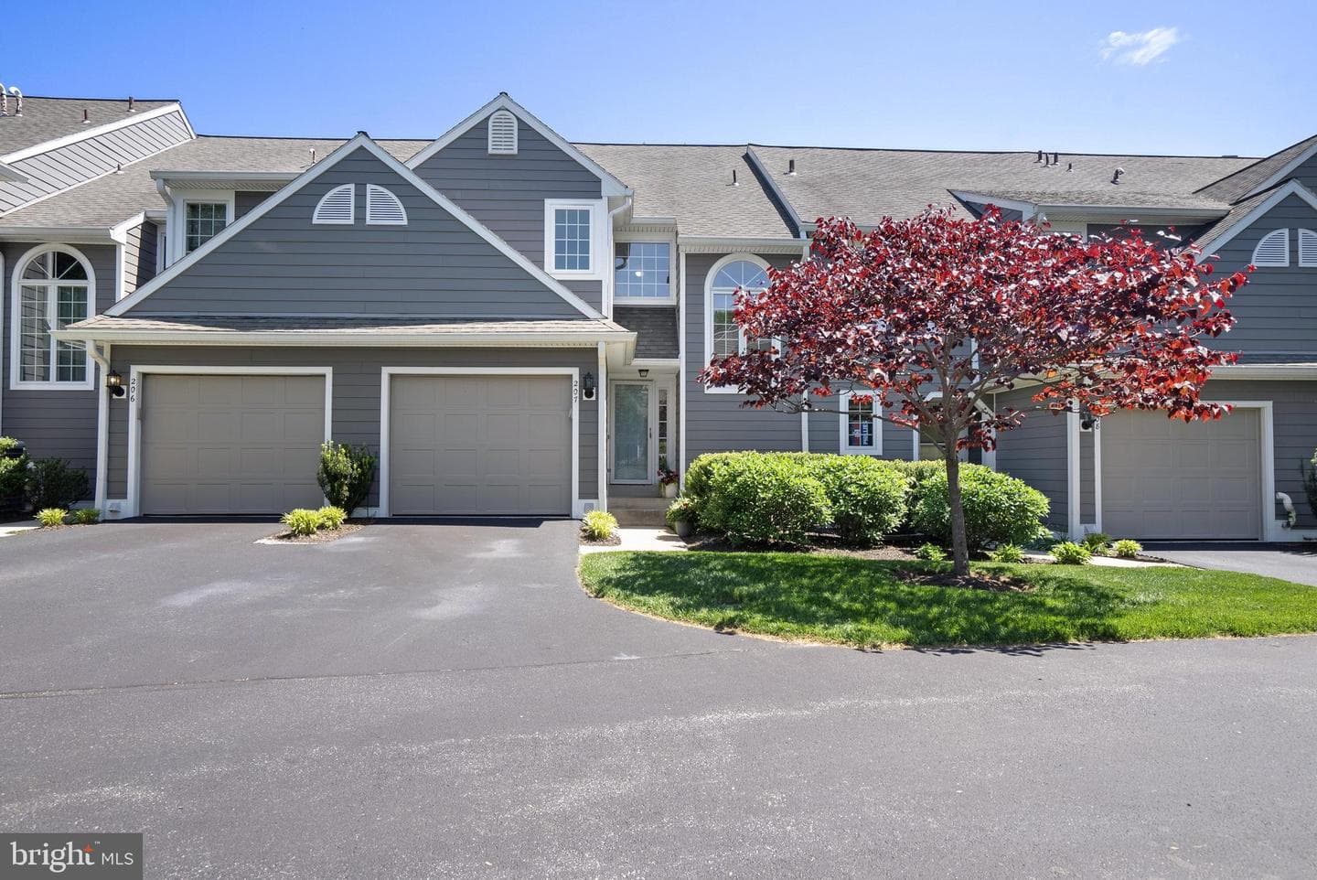 207 E Village Lane photo 2