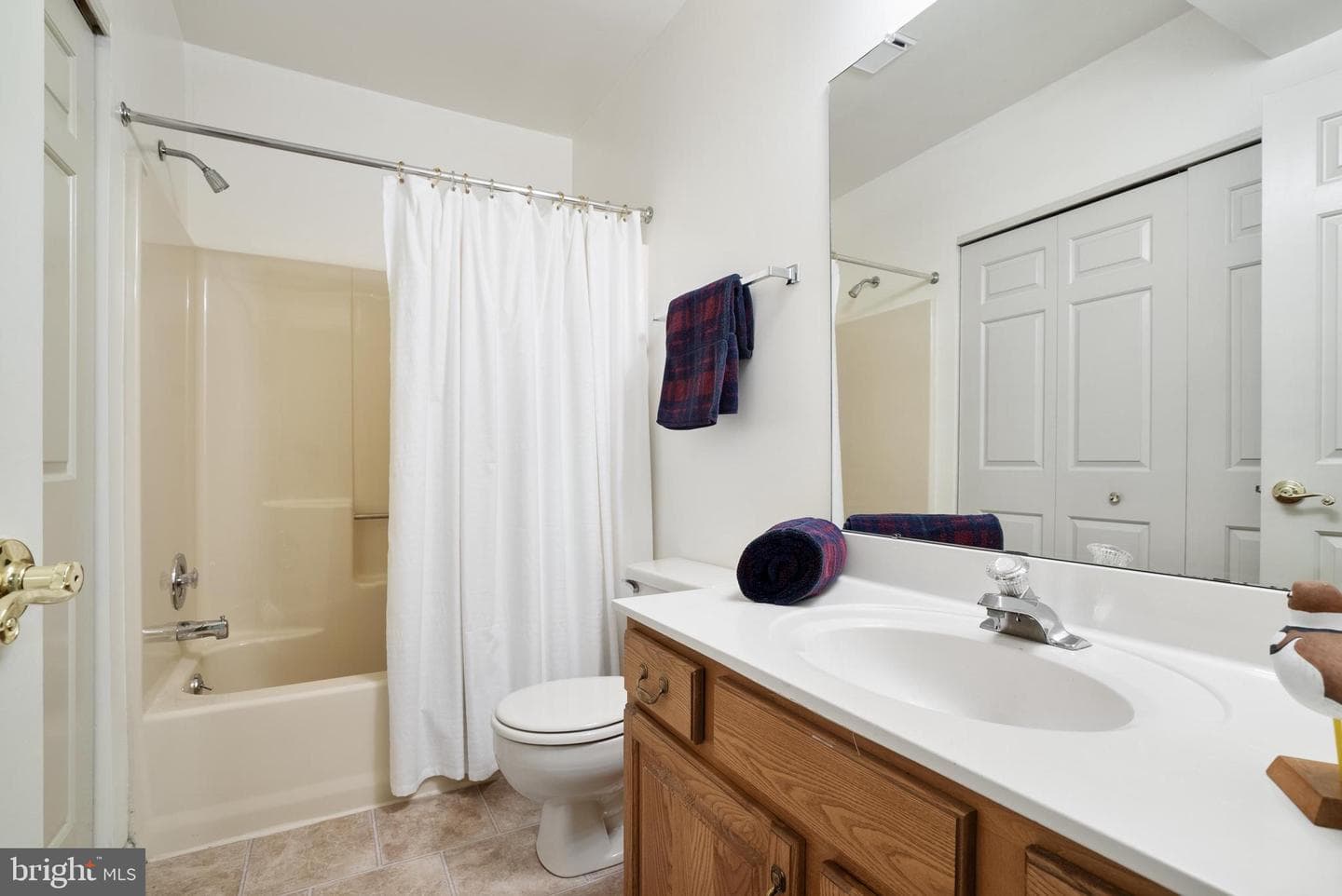 207 E Village Lane photo 25