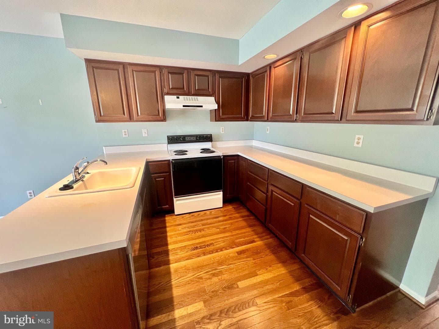 1203 Durham Court #47 photo 6