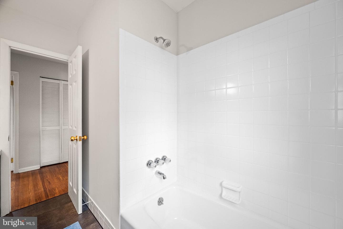 402 Rockland Avenue photo 14