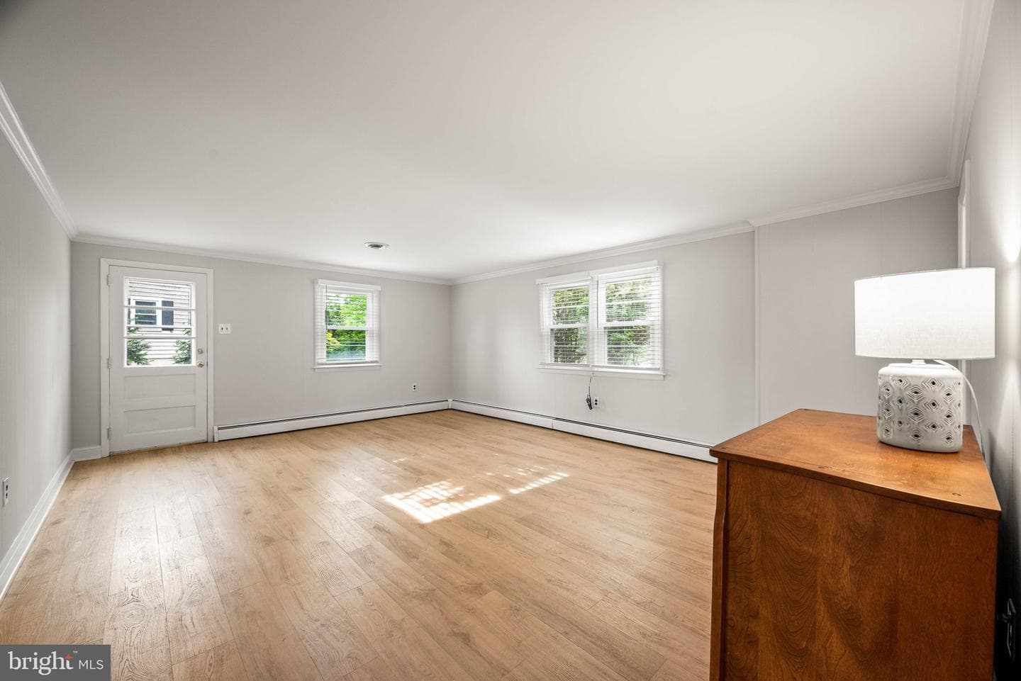 402 Rockland Avenue photo 15