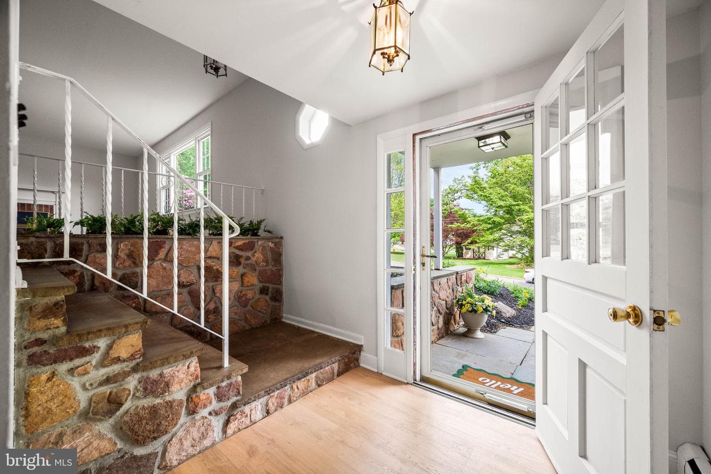 402 Rockland Avenue photo 3