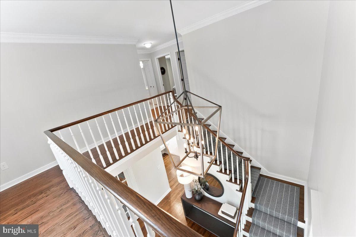 860 Springbank Lane photo 23