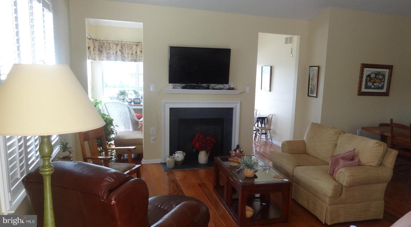 417 Gilmer Road photo 4
