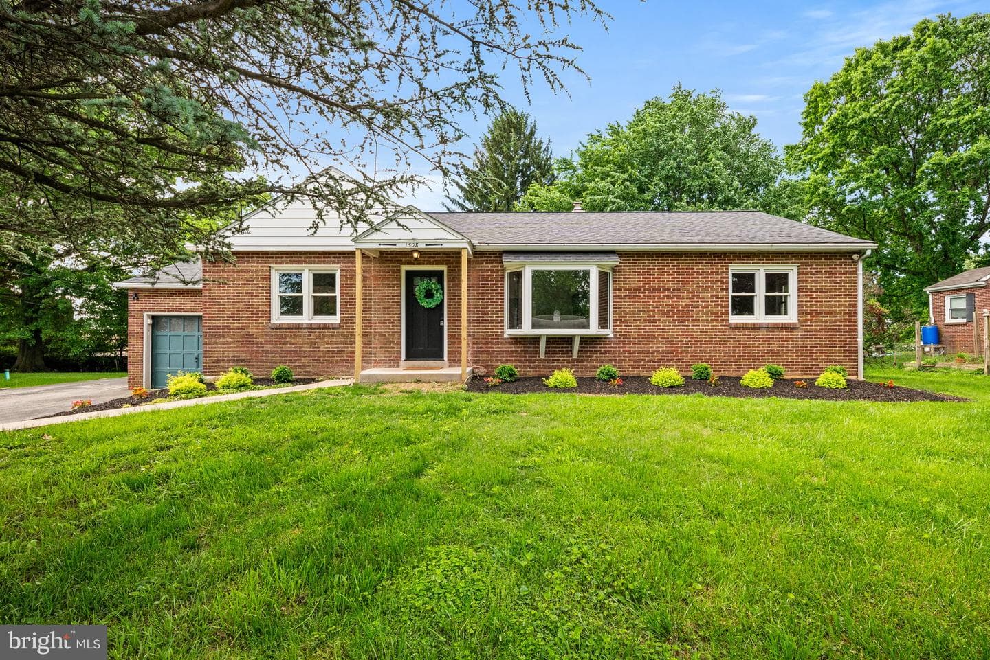 1508 Robin Road