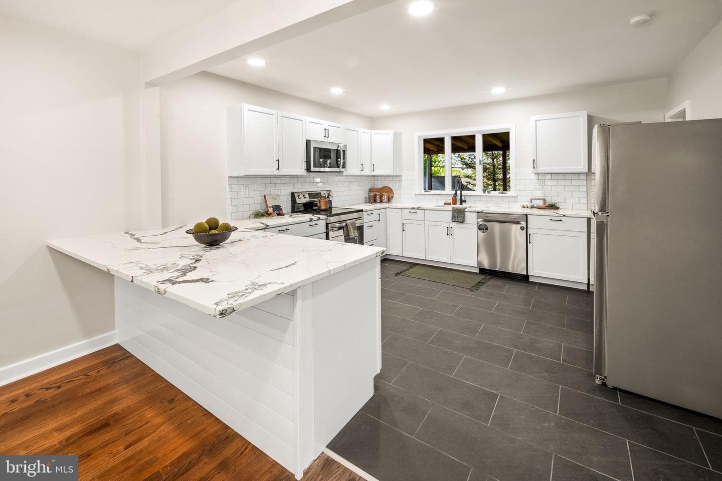 1508 Robin Road photo 3