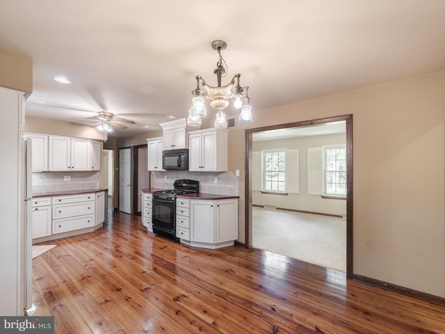 240 S Bonsall Road photo 14