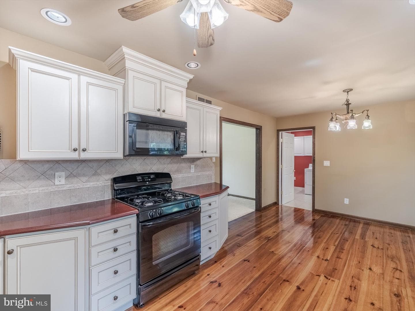 240 S Bonsall Road photo 17