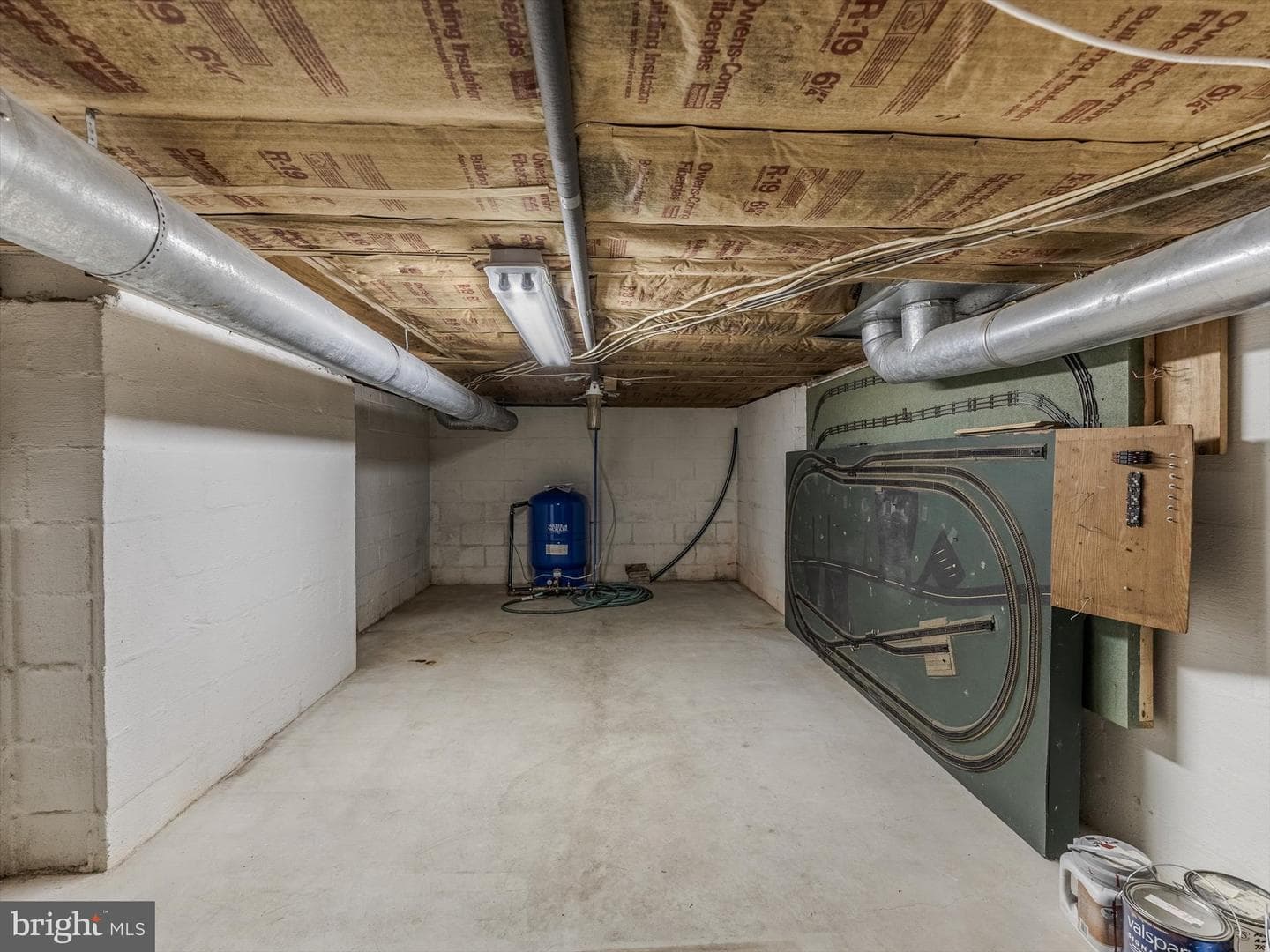 240 S Bonsall Road photo 38