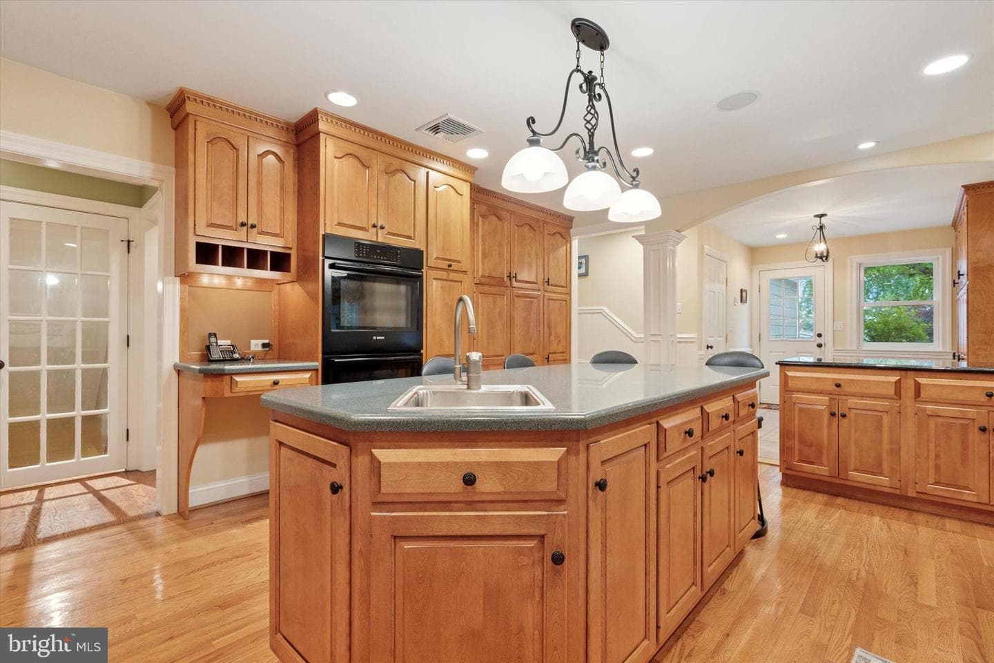648 Spruce Lane photo 33