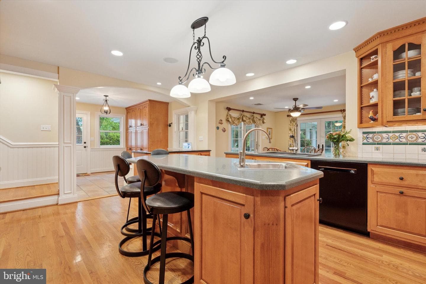 648 Spruce Lane photo 35