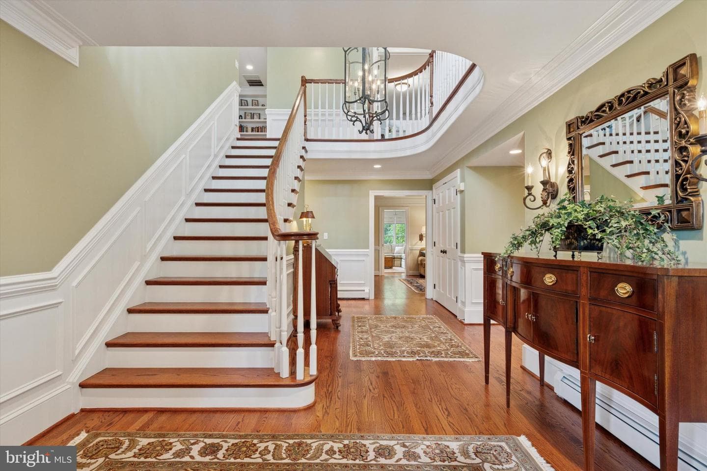 648 Spruce Lane photo 6