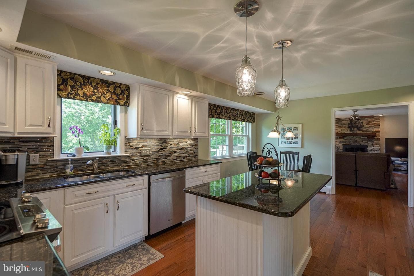12 Meadow Woods Lane photo 14