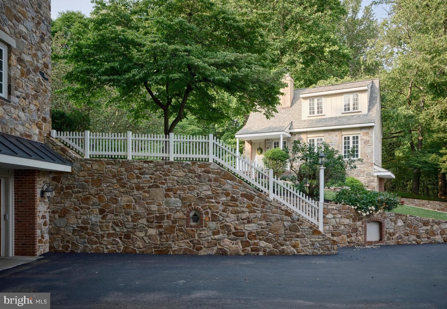 2 Green Lane photo 106