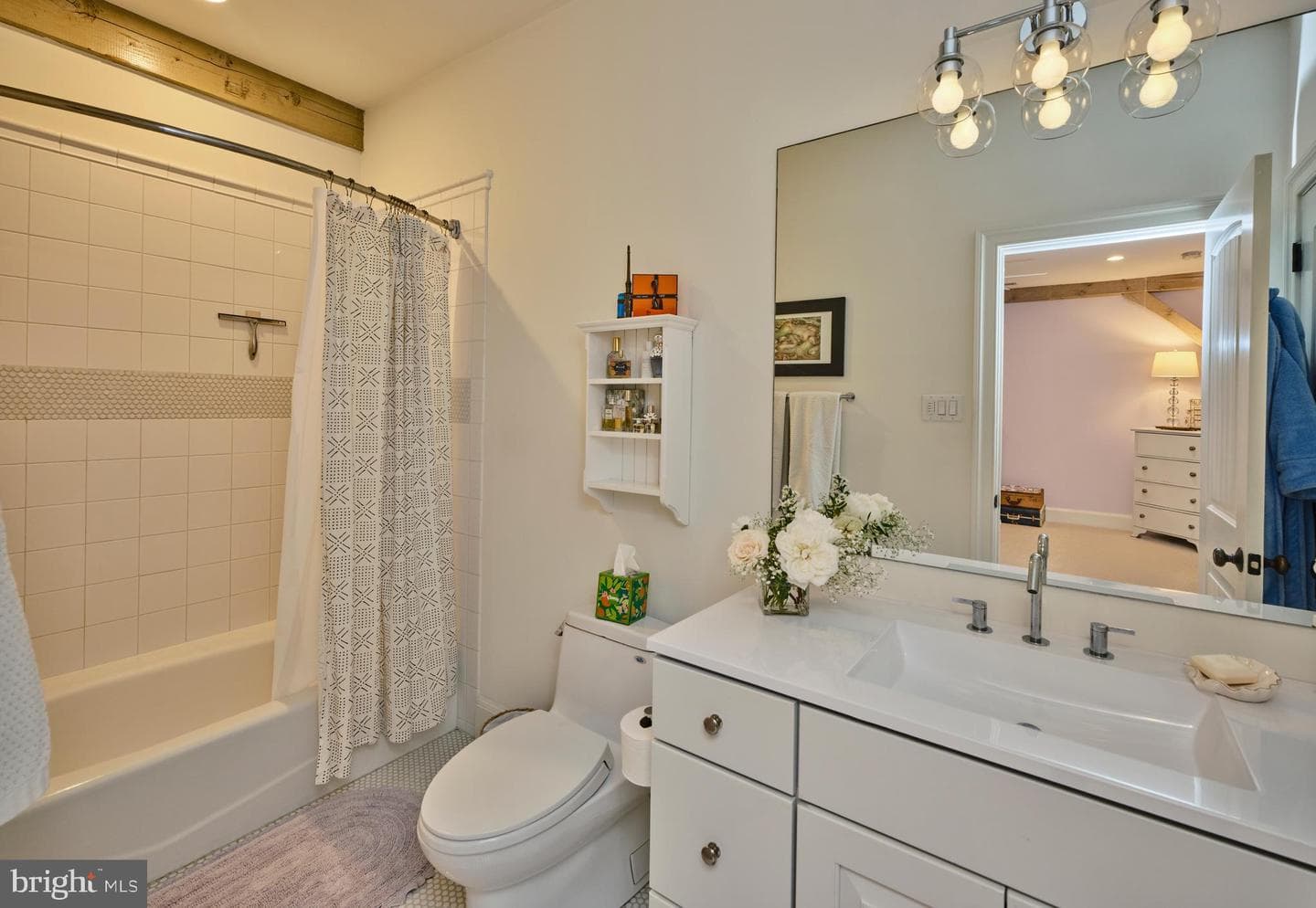2 Green Lane photo 49