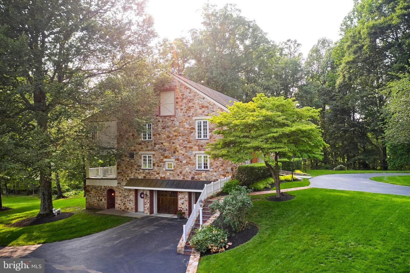 2 Green Lane photo 57