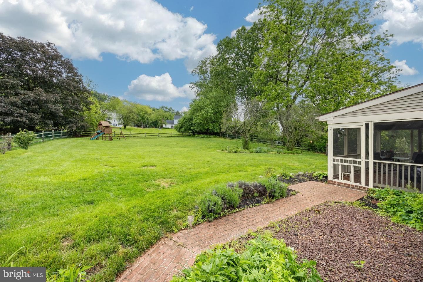 308 Green Circle photo 29