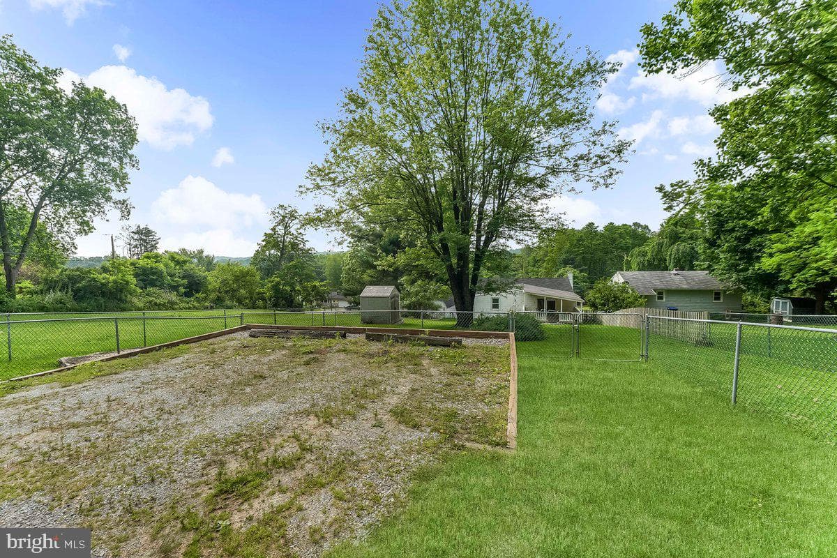 3205 Upper Valley Road photo 9