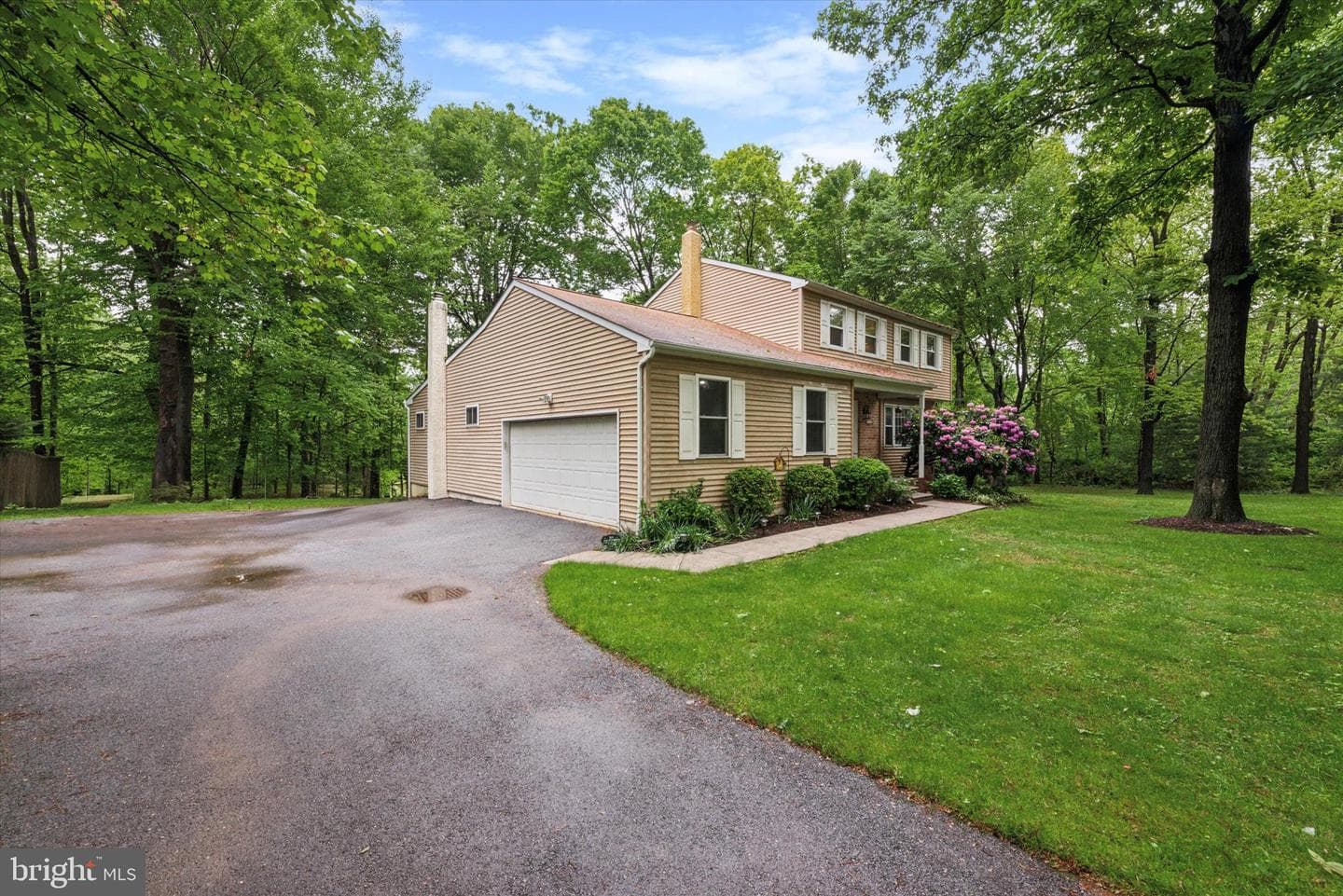 12 Raleigh Drive photo 2