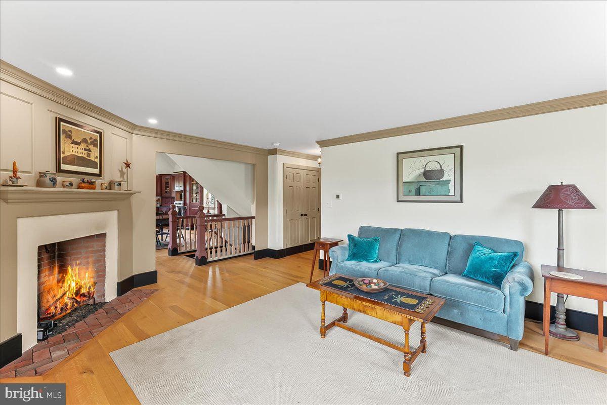 103 Orchard Hill Lane photo 7
