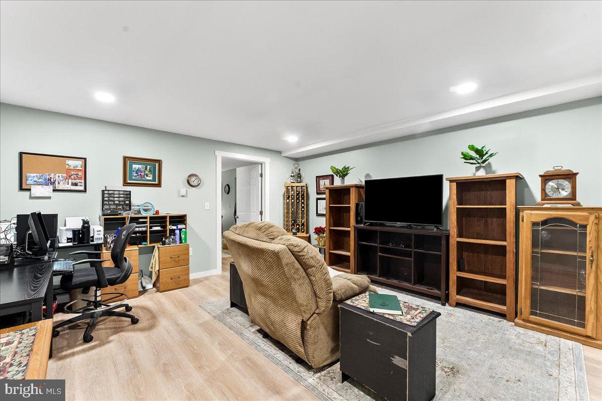 11 White Oak Drive photo 36