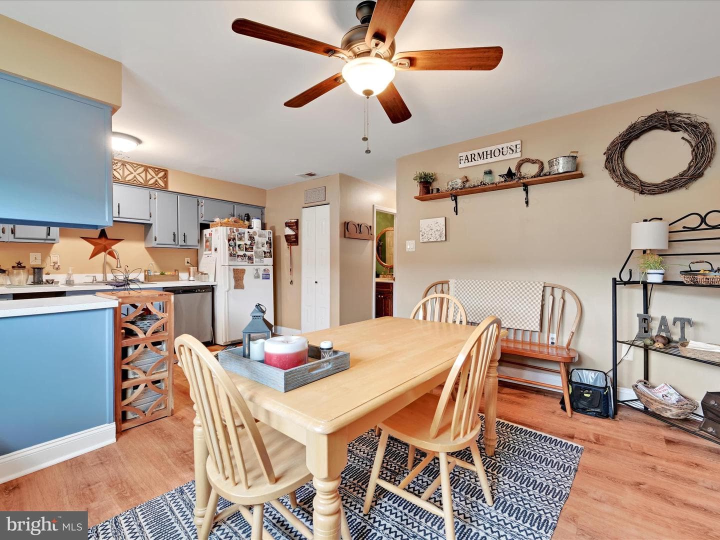 2536 Dupont Street photo 11