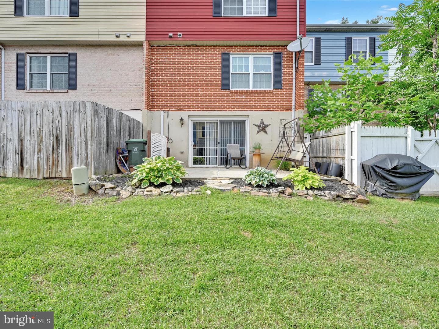 2536 Dupont Street photo 27