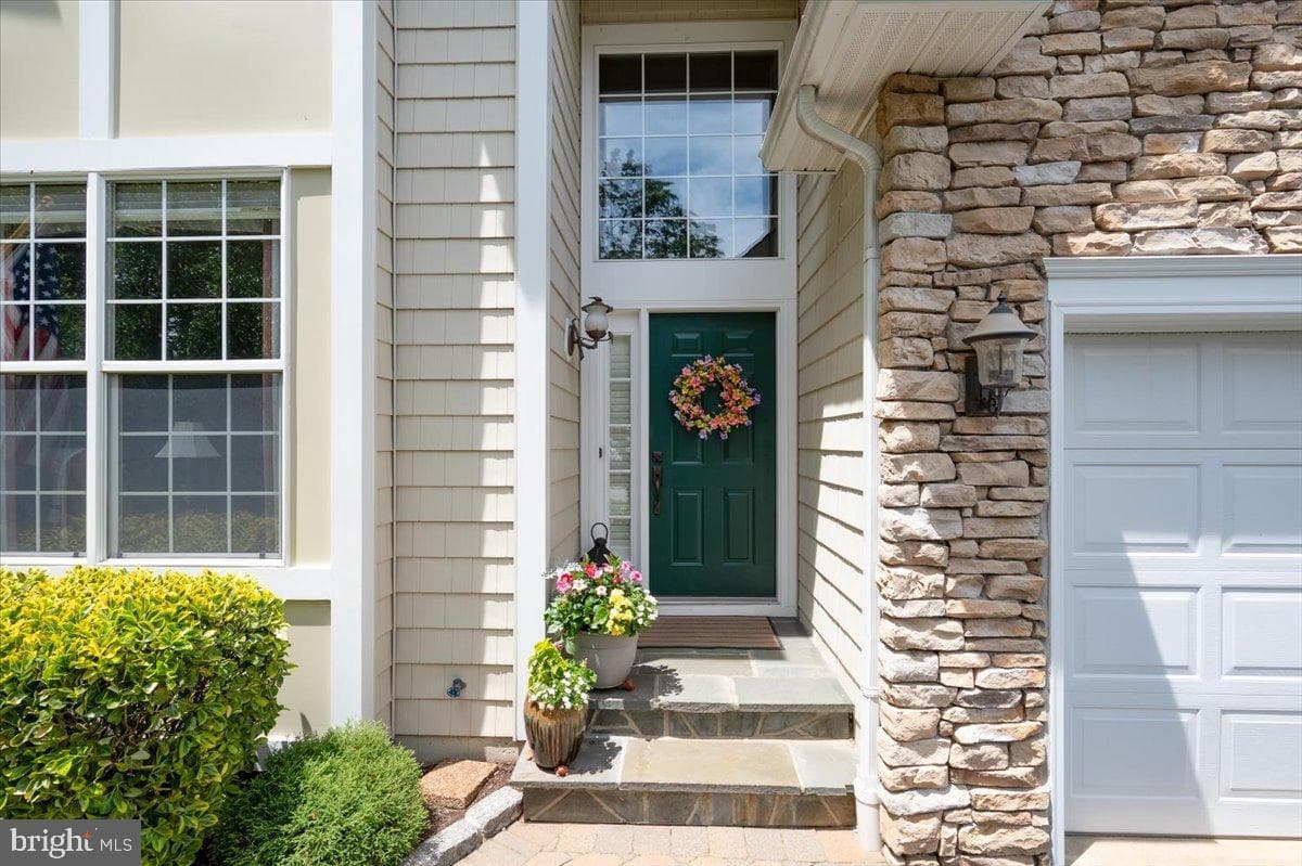 111 Brookline Court photo 3