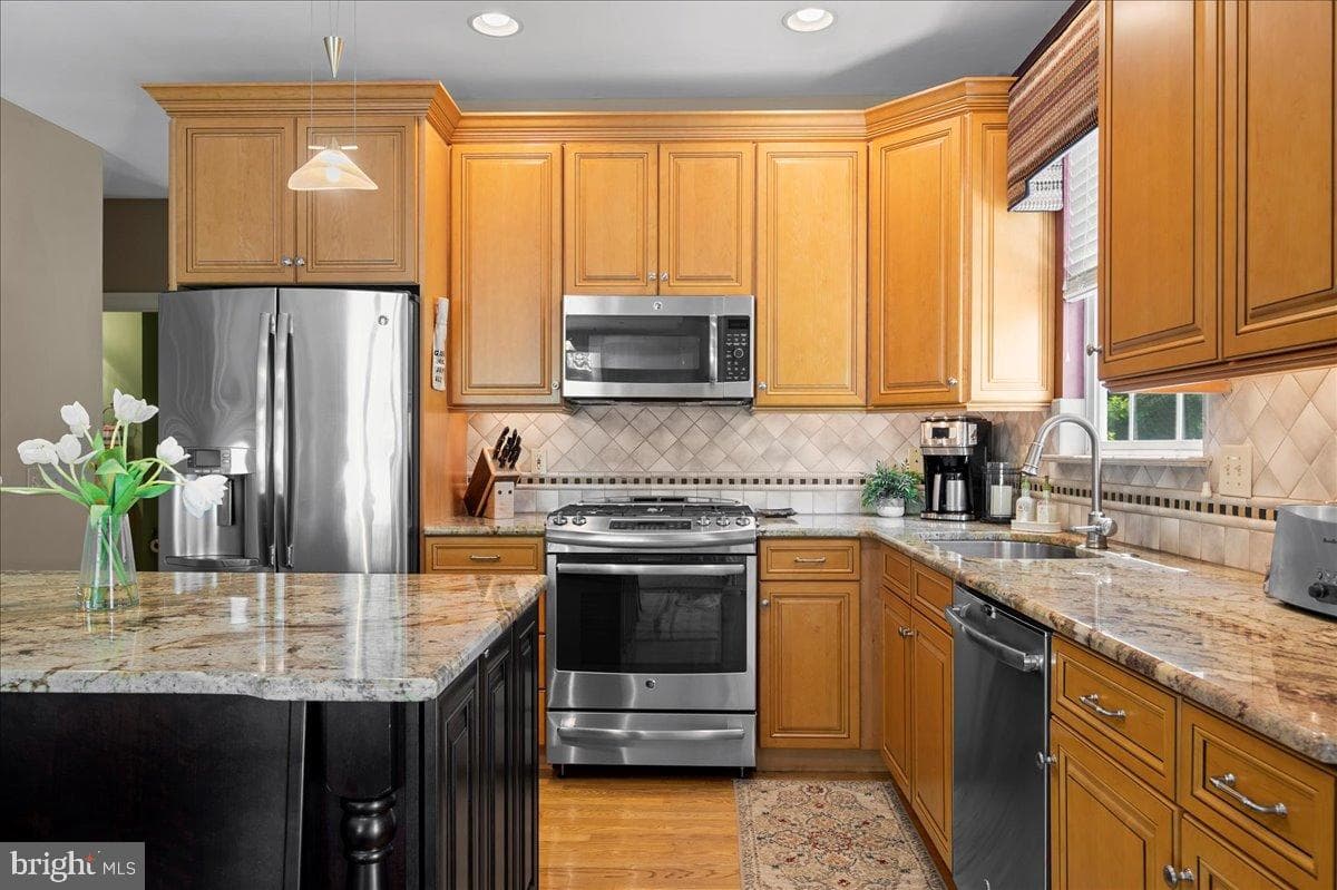 111 Brookline Court photo 9