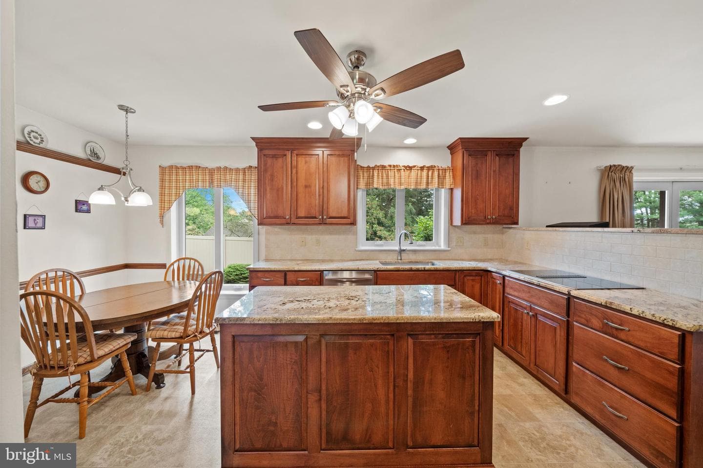 200 Mount Bradford Way photo 13
