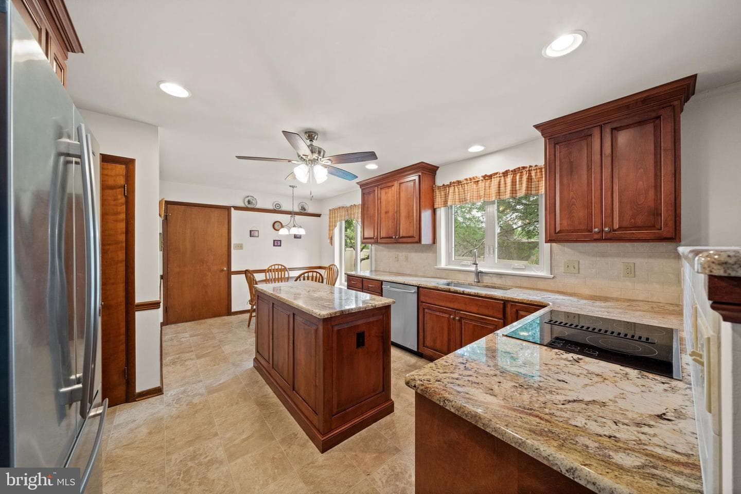 200 Mount Bradford Way photo 14