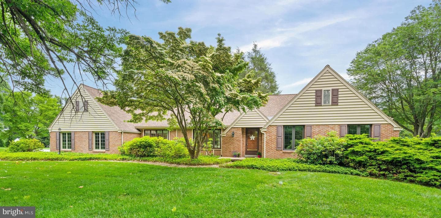 200 Mount Bradford Way photo 2