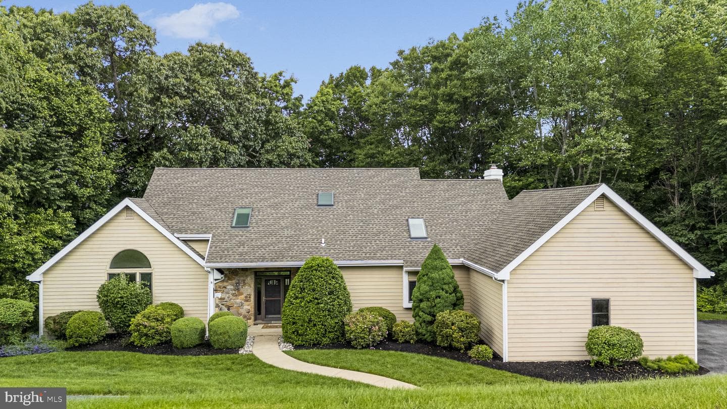 376 Harshaw Drive photo 1