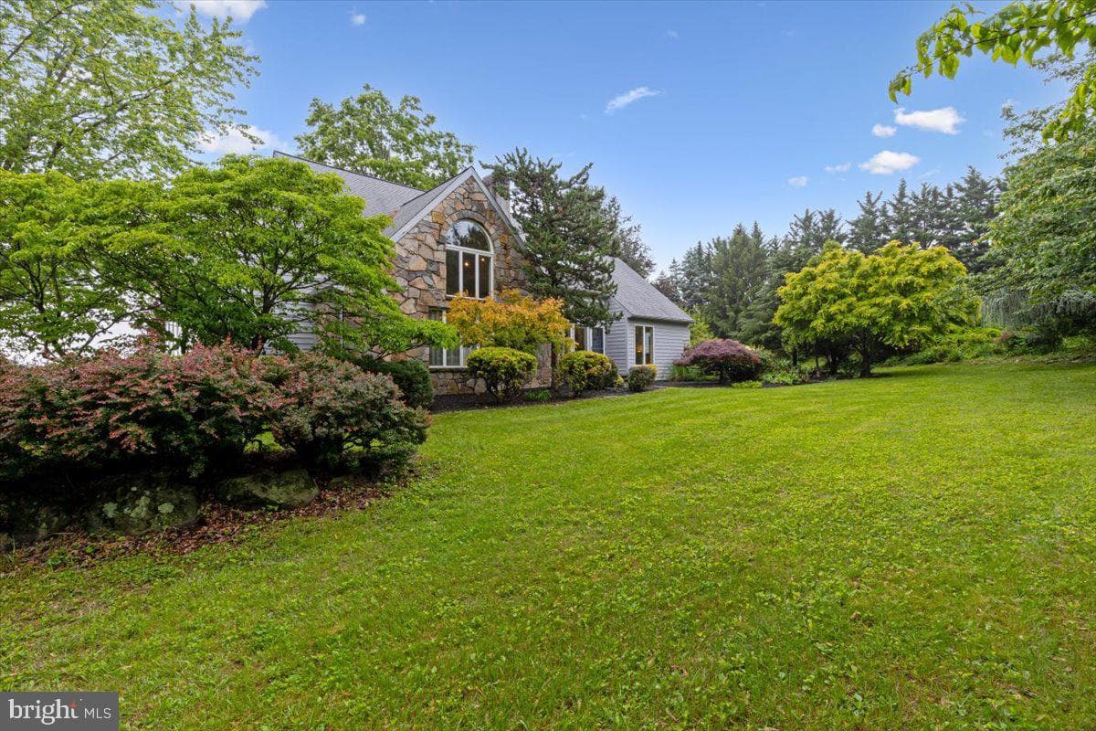 3 White Horse Lane photo 44