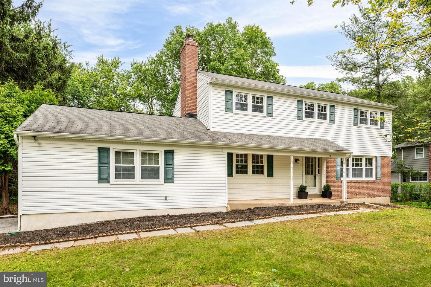 713 Red Maple Drive photo 2