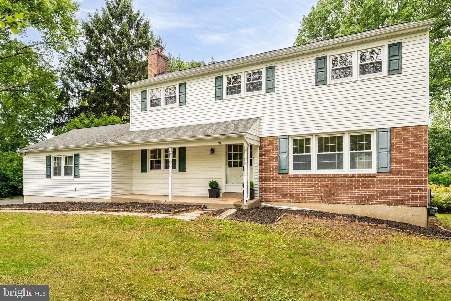 713 Red Maple Drive photo 3