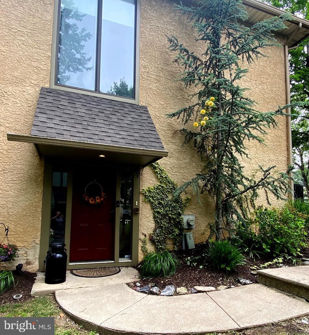 412 Lynetree Drive #13-A photo 30