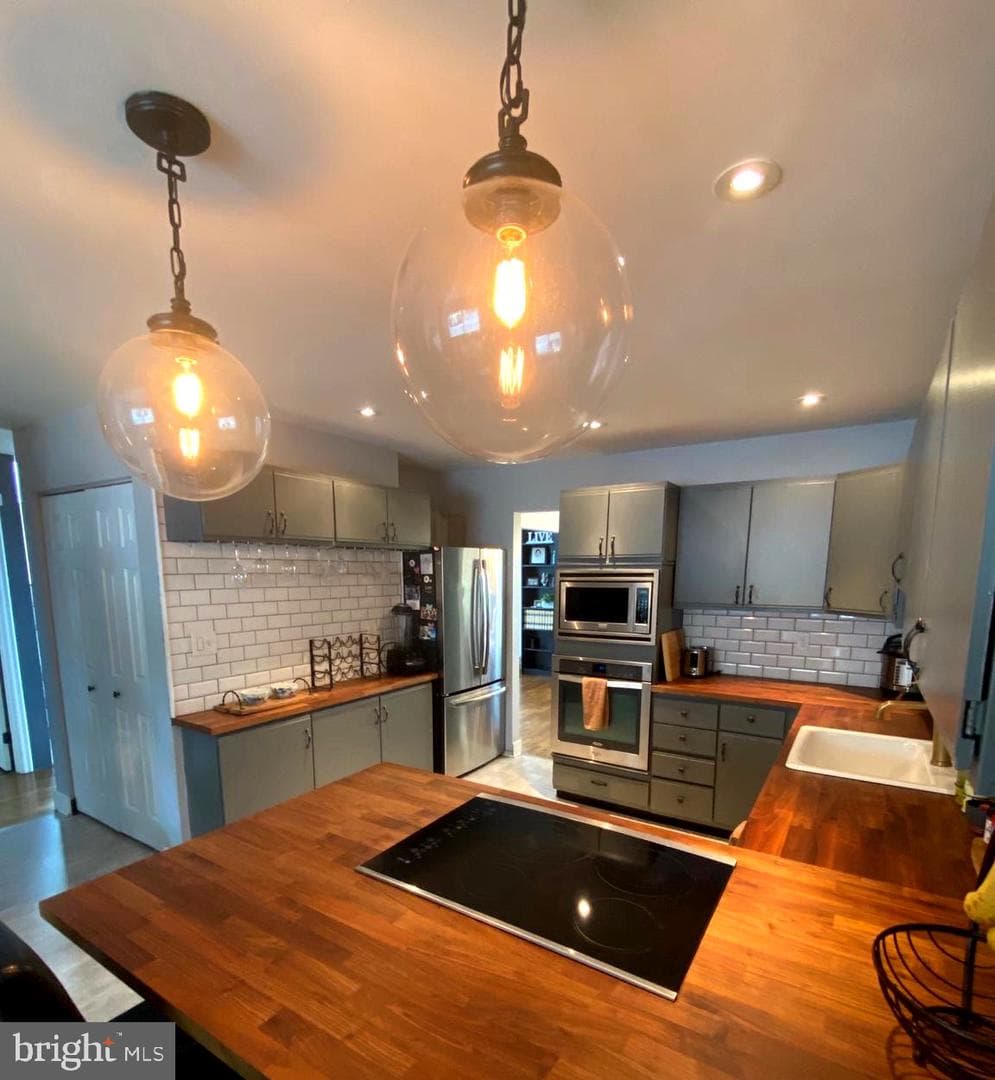 412 Lynetree Drive #13-A photo 9
