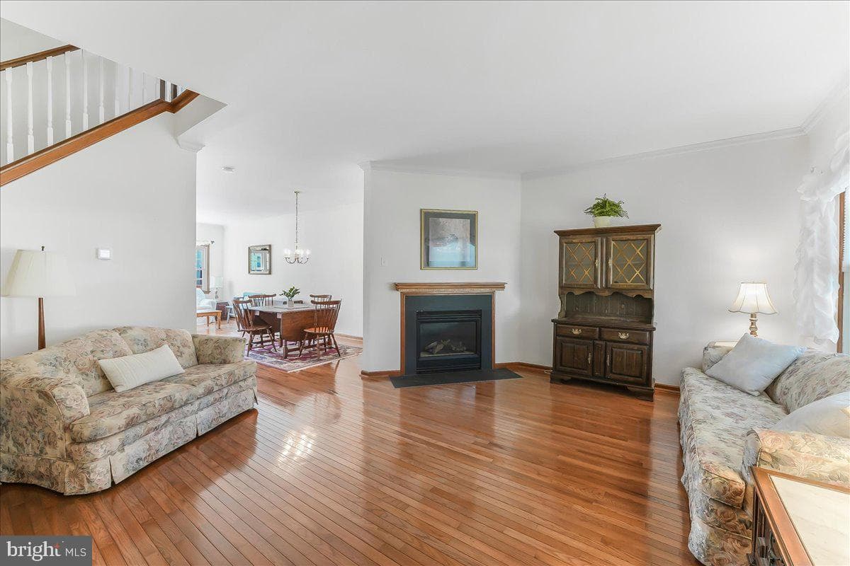 329 Galway Drive photo 4