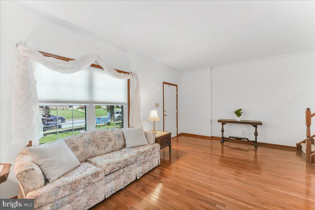 329 Galway Drive photo 5