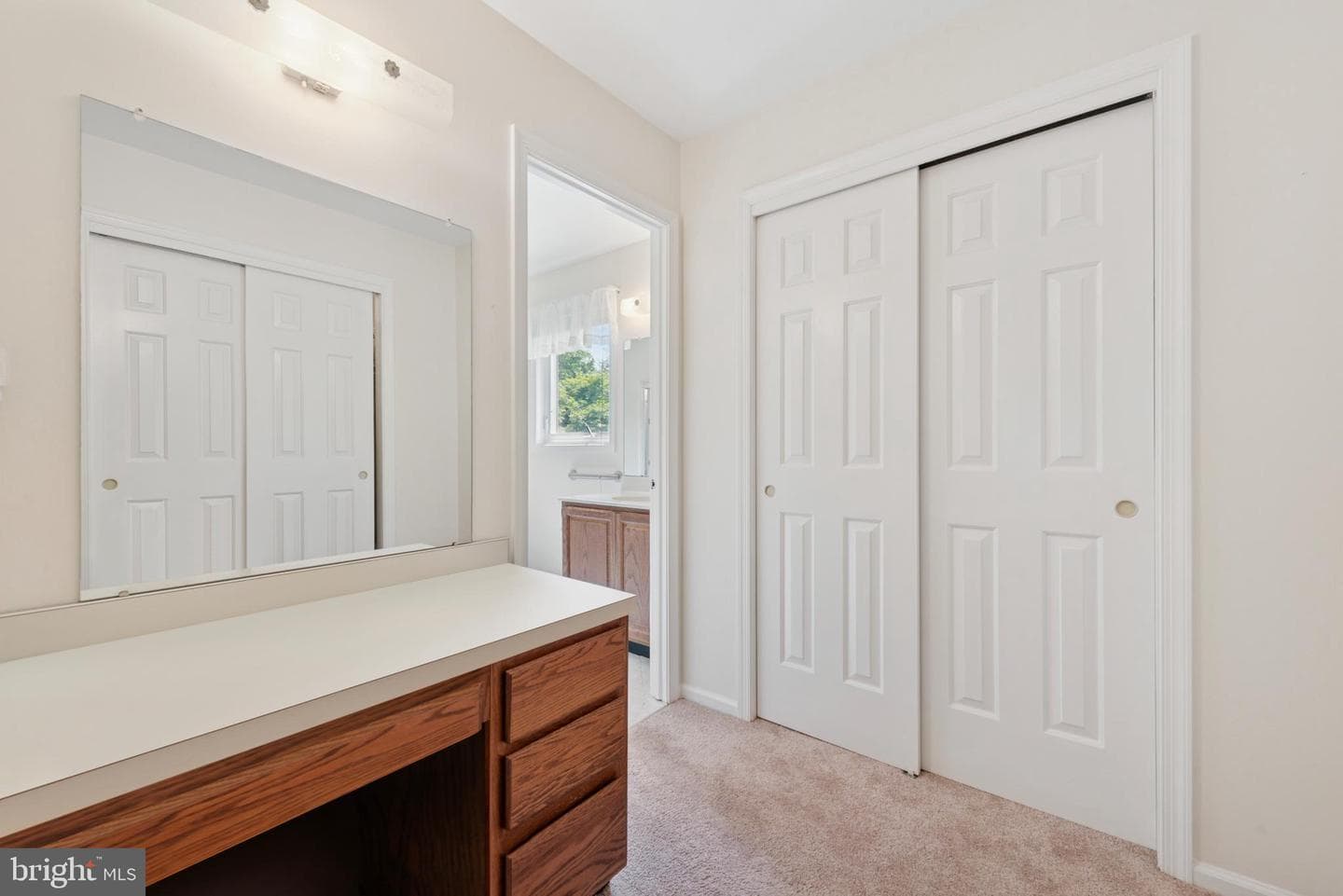 1058 Stable Lane photo 18