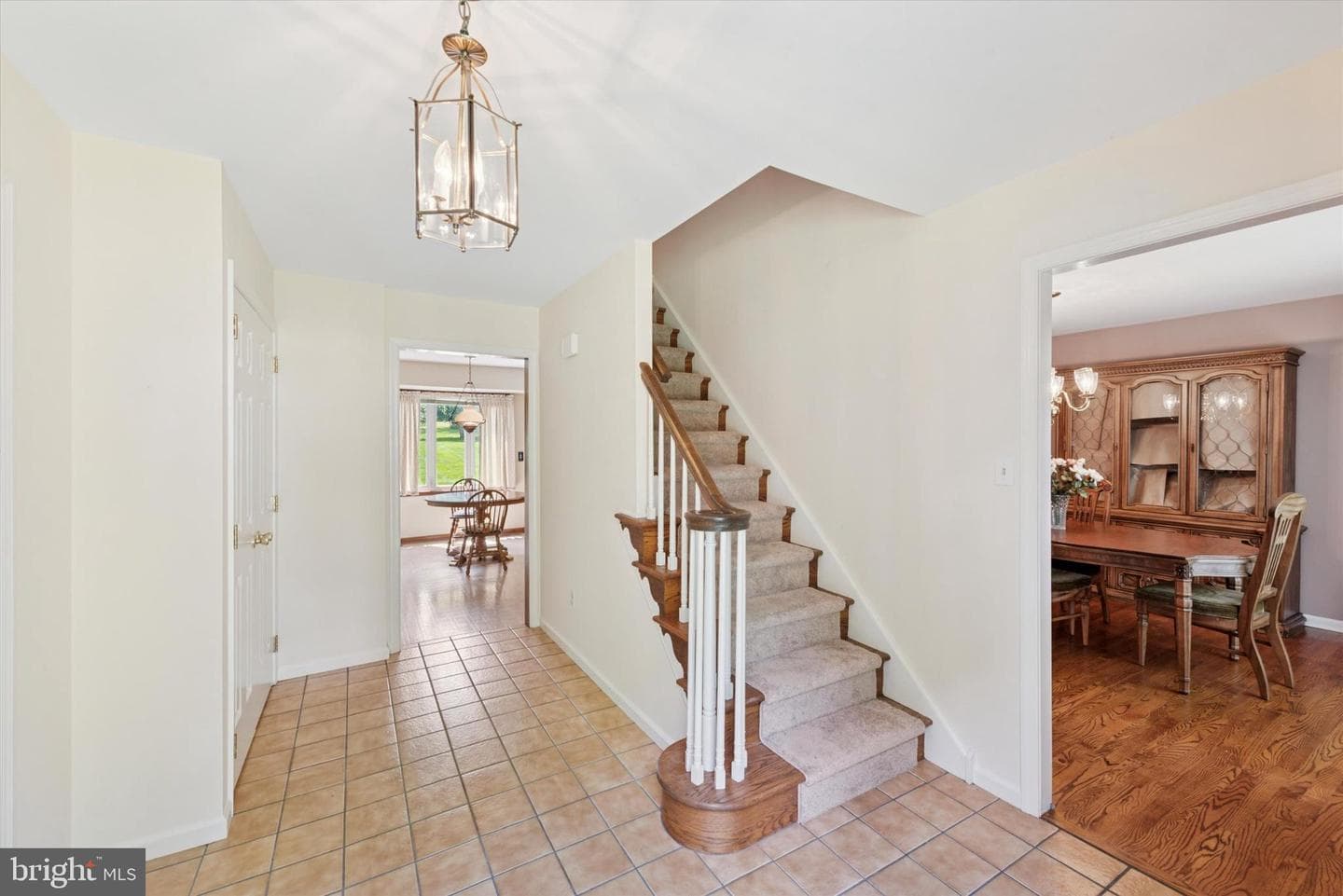 1058 Stable Lane photo 5